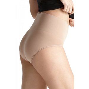 NWT YUMMIE Ultralight Seamless Shaping Brief in Almond